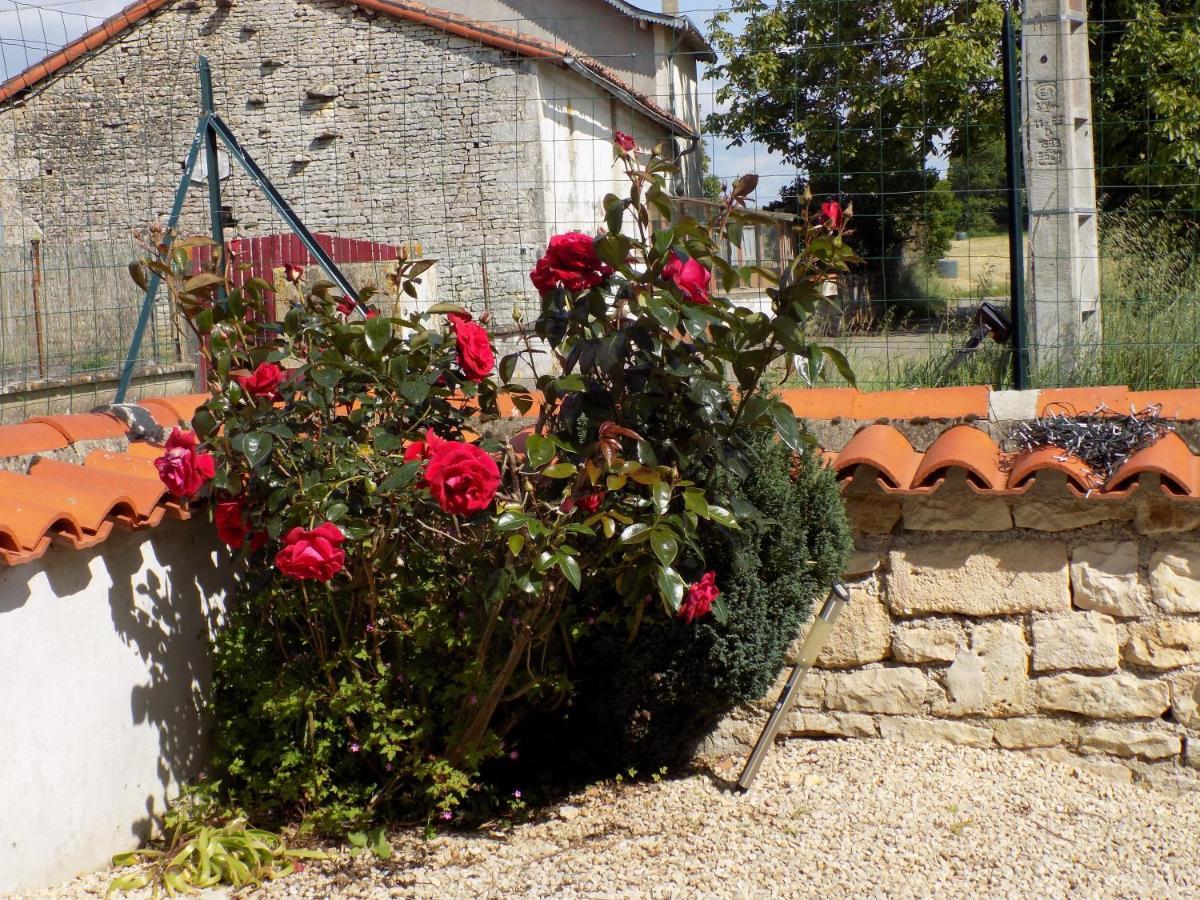 La Maisonnette Les Adjots Bagian luar foto